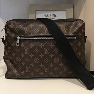 Louis Vuitton monogram Torres Macassar messenger bag